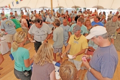 531_2012_laying_down_the_cards_at_the_poker_run_showdown